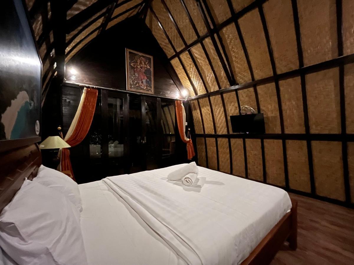 Holy Hills Bungalow Nusa Penida Batumadeg Exterior foto